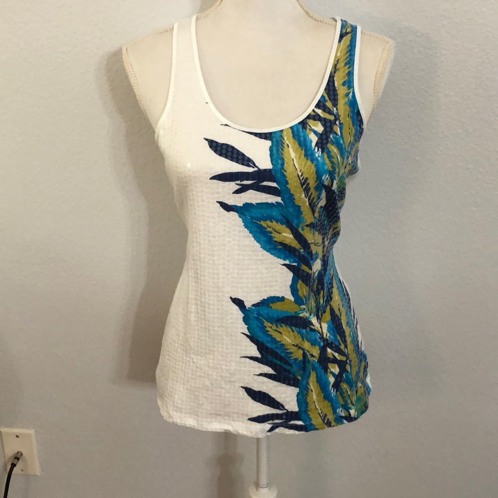 white t-shirt with nice foliage design. Size M.